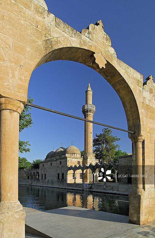 阿卜拉罕巴利克格尔清真寺的圣水池图片素材