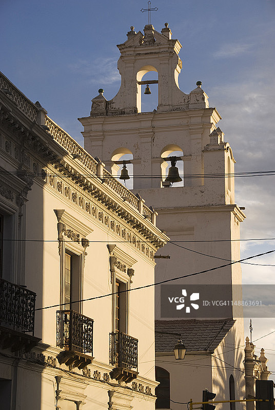 埃尔梅赛德教堂钟楼图片素材