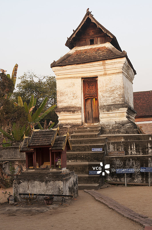 帕拉塔南邦銮寺卧佛殿图片素材
