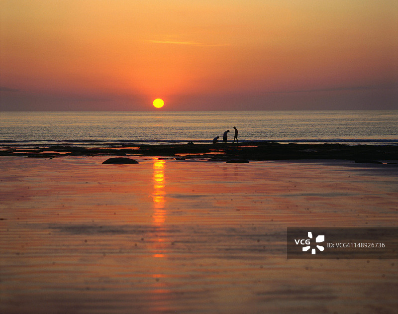 西澳大利亚布鲁姆缆车海滩日落美景图片素材
