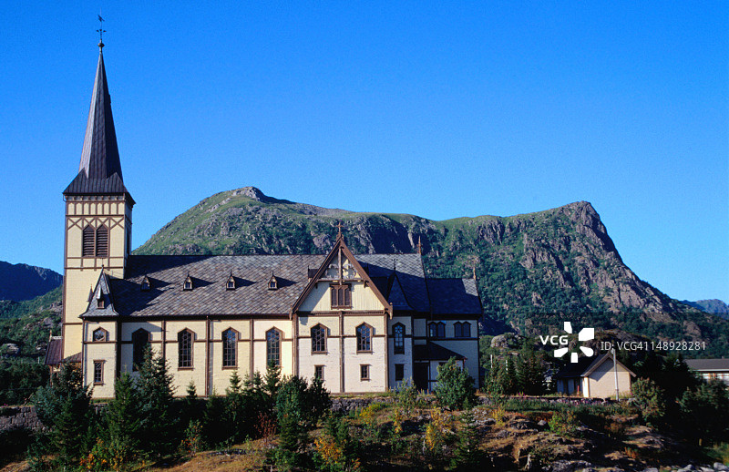 瓦甘教堂：挪威最大的木制教堂之一，位于罗弗敦群岛图片素材