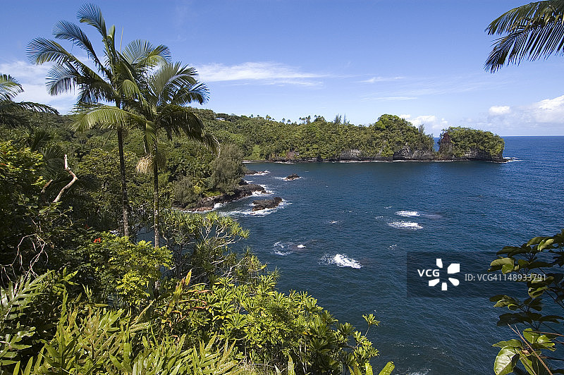 奥诺梅亚湾的岩石海岸线图片素材