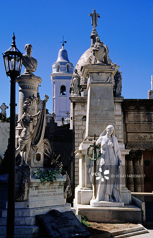 雷科莱塔公墓中精心制作的坟墓图片素材