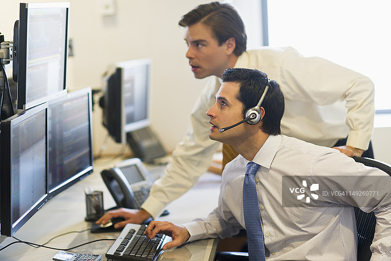 美国纽约市交易台的商人图片素材