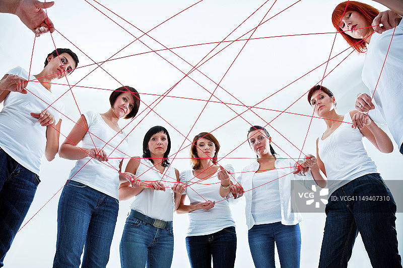 缠绕在网络中图片素材