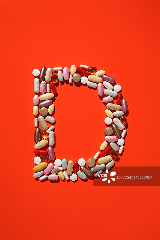 多种维生素药丸和胶囊图片素材