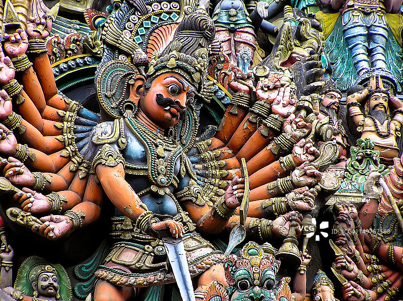 马杜赖神庙塔门上的阿修罗图片素材