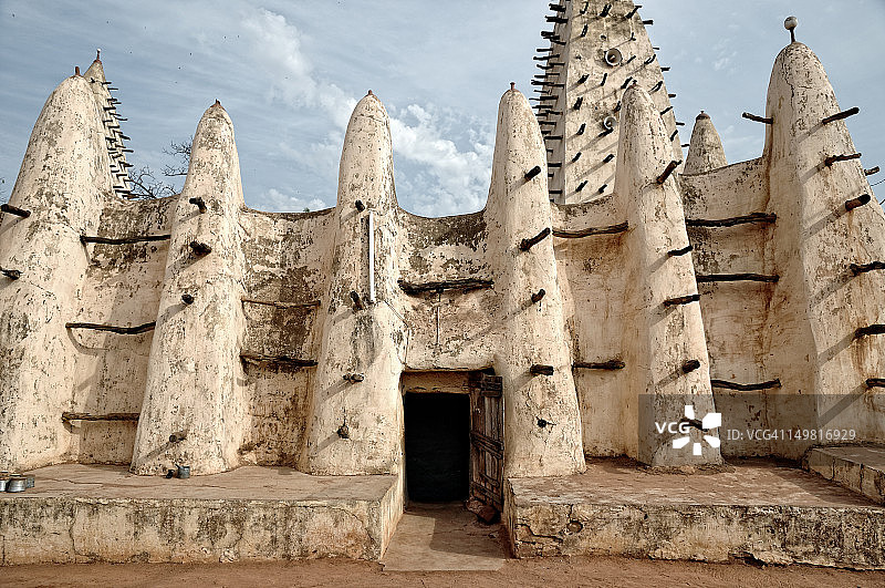 萨赫勒风格泥土建筑的大清真寺图片素材