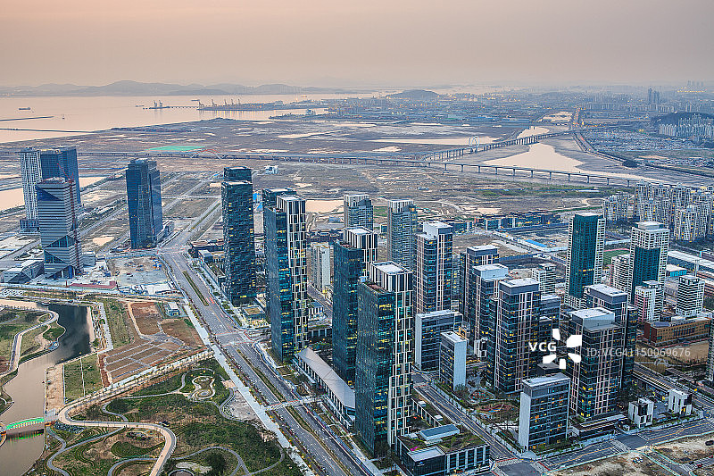 屋顶城市景观图片素材