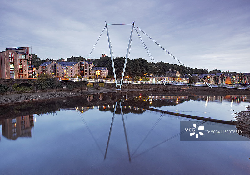 月神千禧桥图片素材