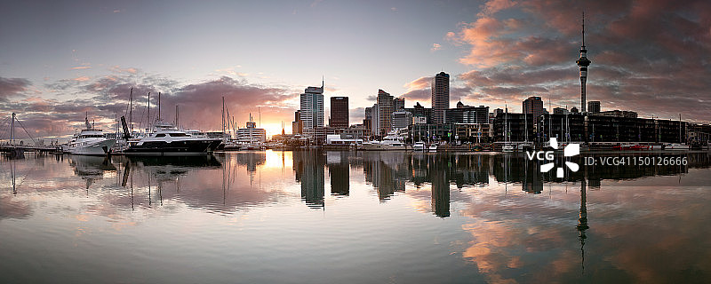 奥克兰高架桥的日出图片素材