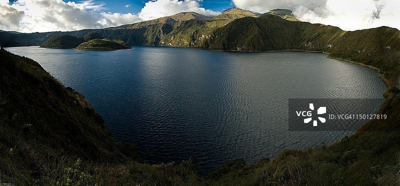 安第斯湖泊图片素材