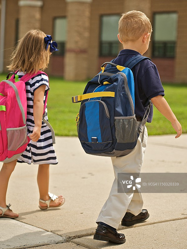 回到学校图片素材