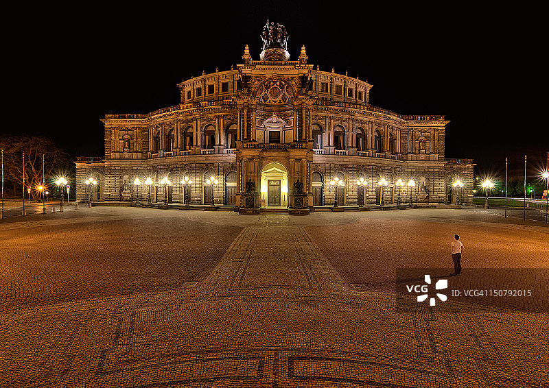 宏伟的歌剧院建筑图片素材