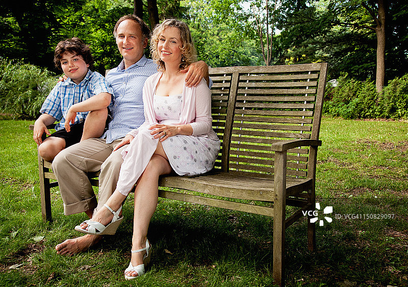 独生子女家庭肖像图片素材