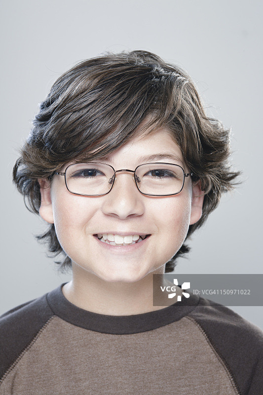 男孩 (10-11 岁) 的工作室照片图片素材