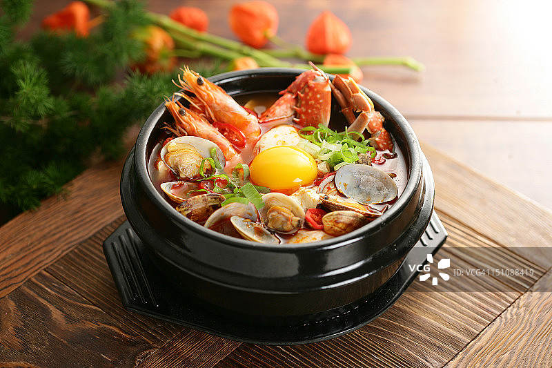 韩式料理：海鲜嫩豆腐汤图片素材