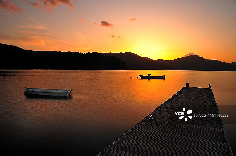 芦之湖图片素材