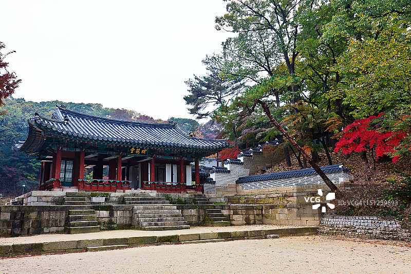 宫殿后院凉亭图片素材