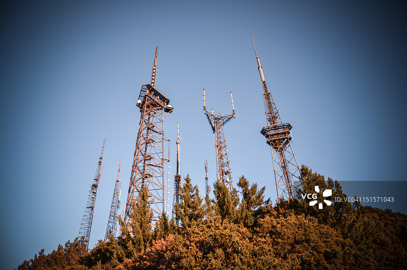 威尔逊山顶上的媒体天线图片素材
