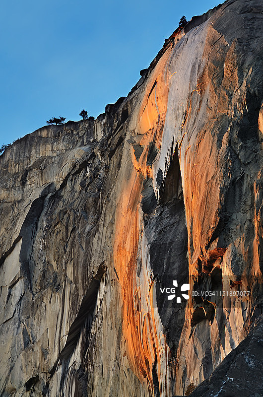 马尾瀑布图片素材