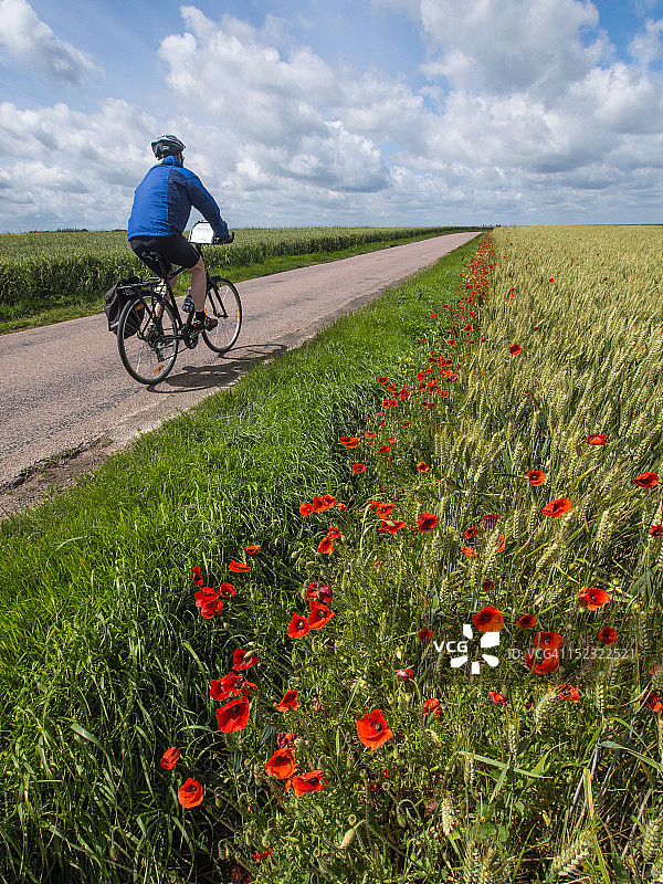 自行车旅行，法国诺曼底图片素材