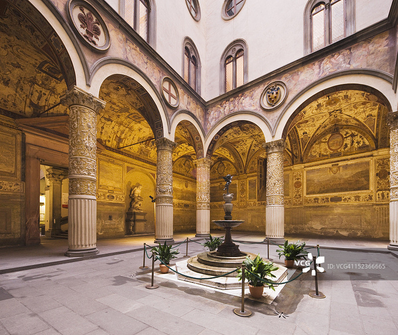 旧宫第一庭院图片素材