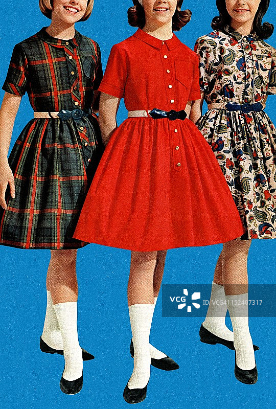 穿着连衣裙的三个女孩图片素材