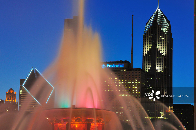 芝加哥白金汉喷泉顶端图片素材
