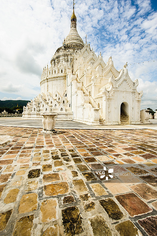 敏雅丁佛塔图片素材