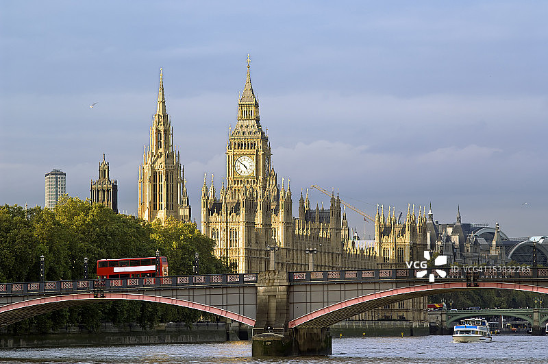 伦敦巴士与大本钟图片素材