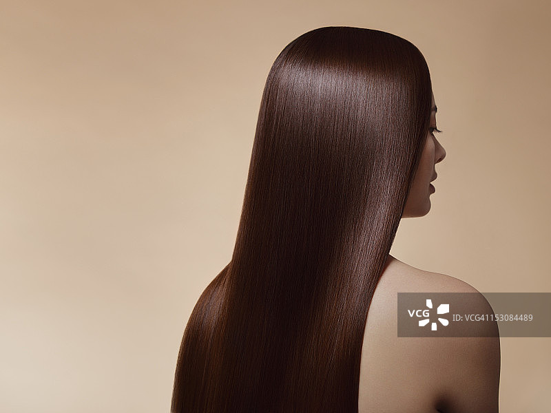 拥有完美直发的女人图片素材