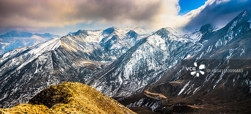 巴郎山图片素材