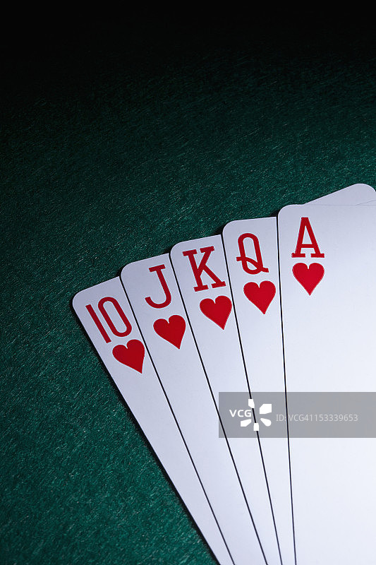 摊开在桌上的同花顺图片素材