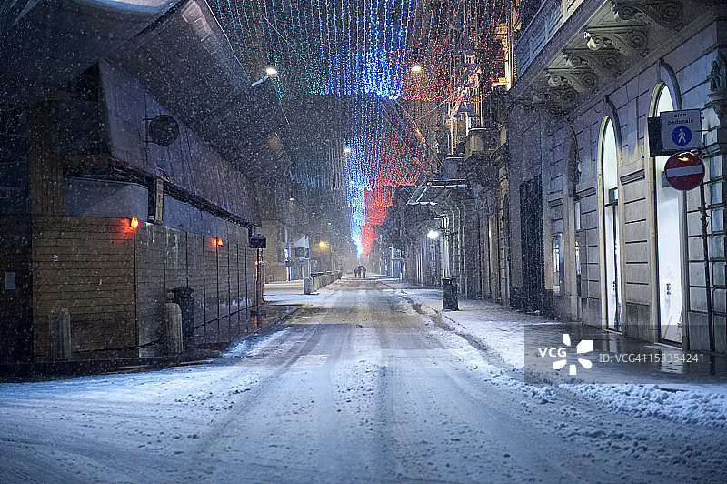 意大利罗马科尔索大街（弗拉米尼亚大街的城市延伸段）的雪景图片素材