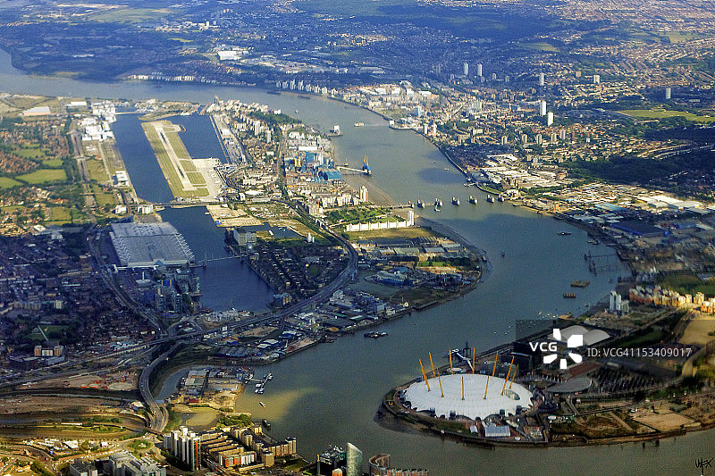 伦敦O2体育馆和北格林威治的航拍图片素材