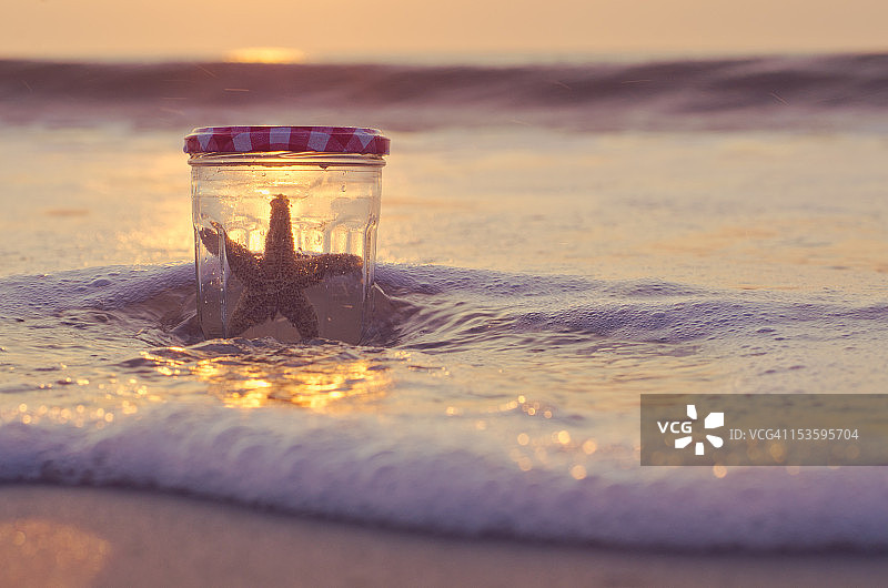 抓住流星图片素材