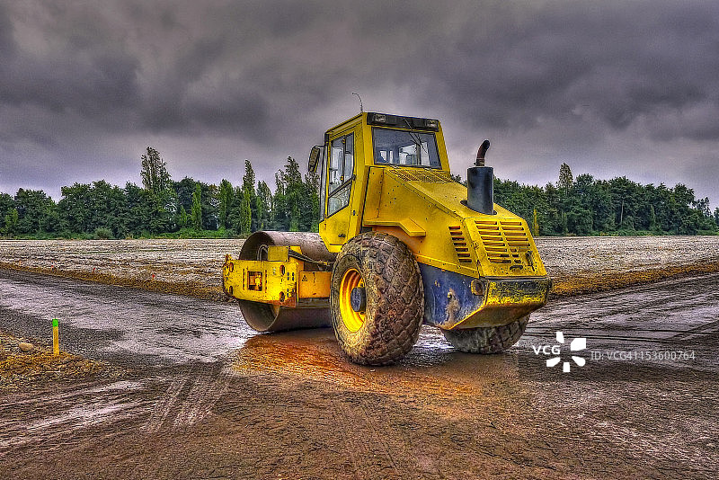 黄色压路机图片素材