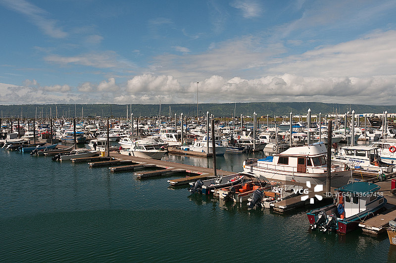 小型船只港口停靠的船只图片素材