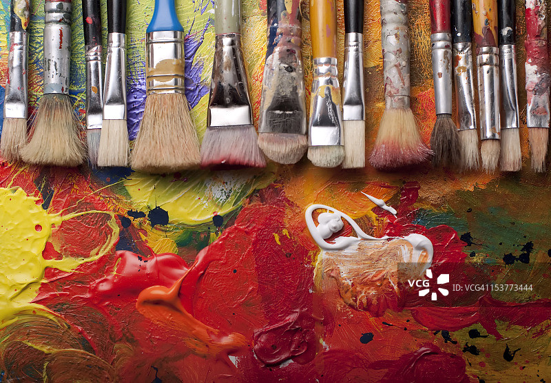 一排油漆刷图片素材