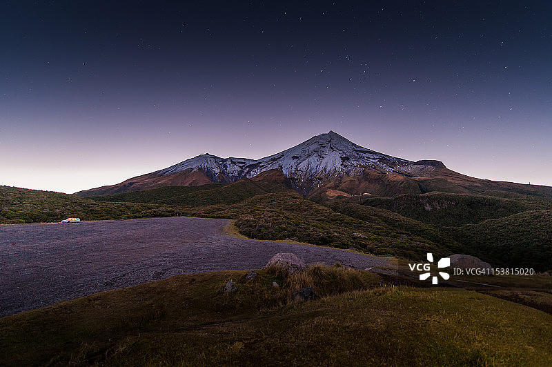 塔拉纳基山夜景图片素材