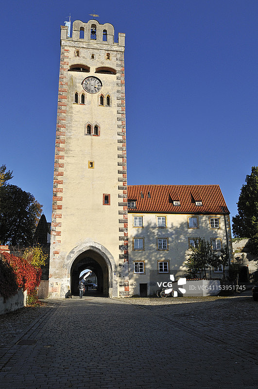 德国兰茨贝格，历史悠久的城门景观图片素材