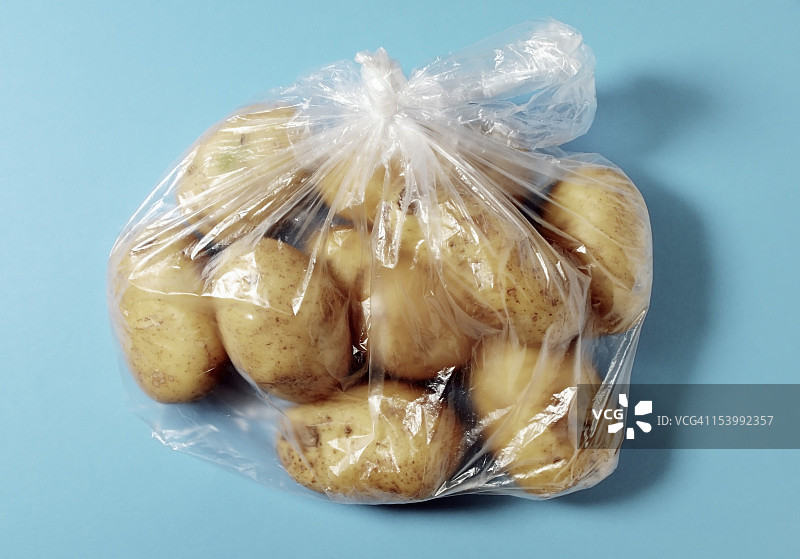 用塑料袋包装的马铃薯图片素材