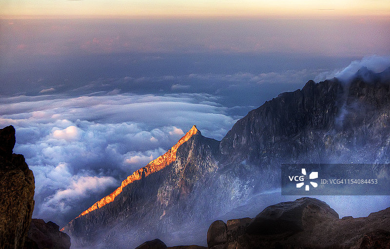 默拉皮火山图片素材