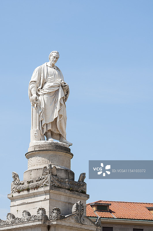 亚历山德罗·伏打雕像图片素材