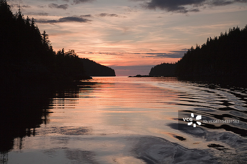 美国阿拉斯加迈尔斯查克日落湖景图片素材