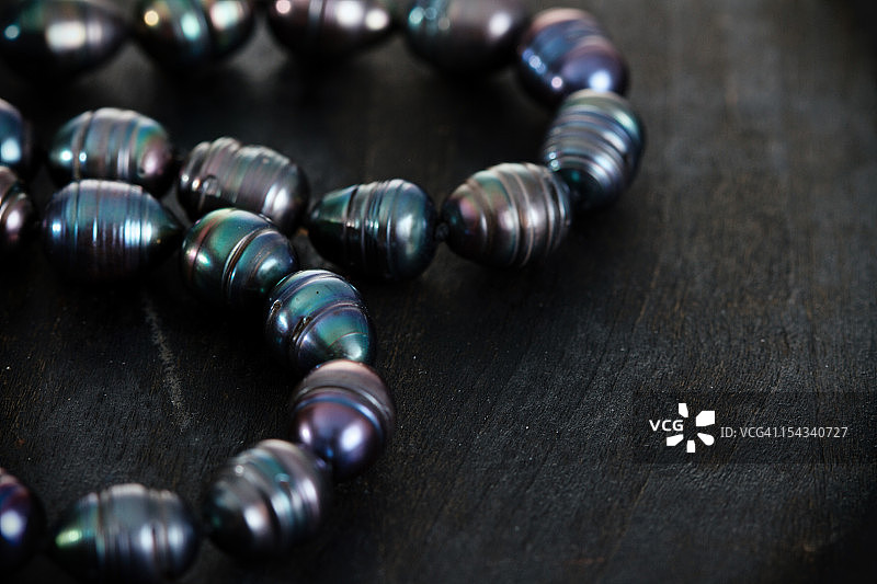 菲律宾天然黑珍珠项链图片素材