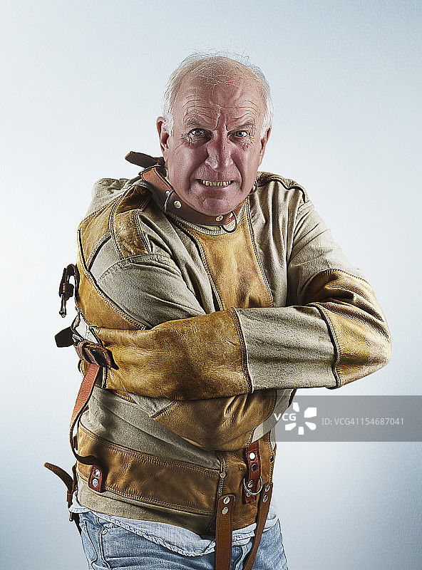 愤怒的束缚图片素材