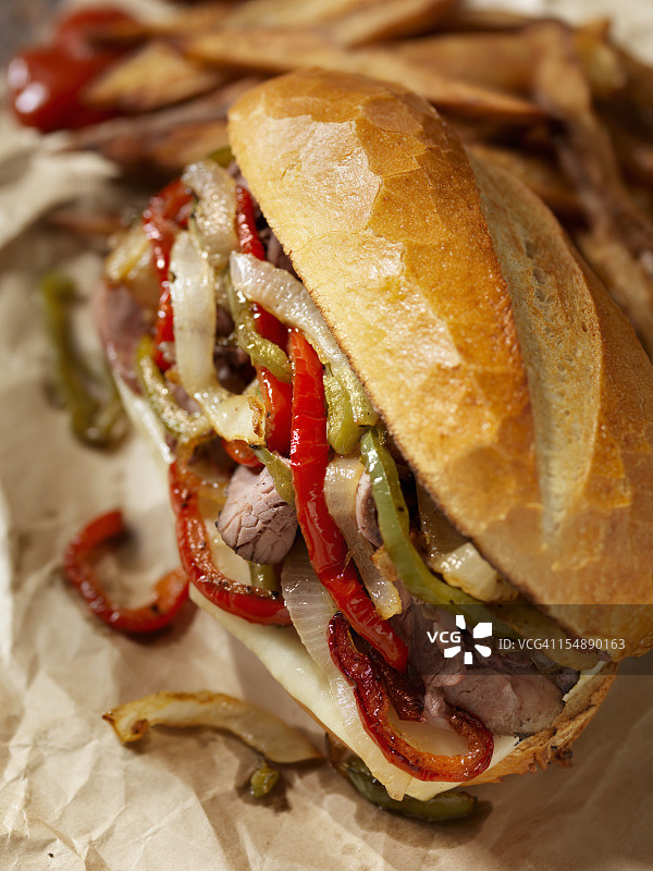 费城烤辣椒肋眼牛肉三明治图片素材