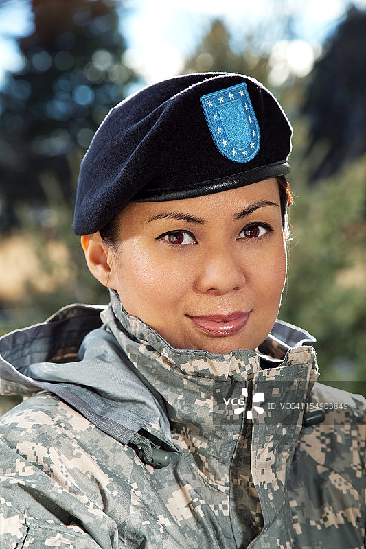 女军人肖像图片素材